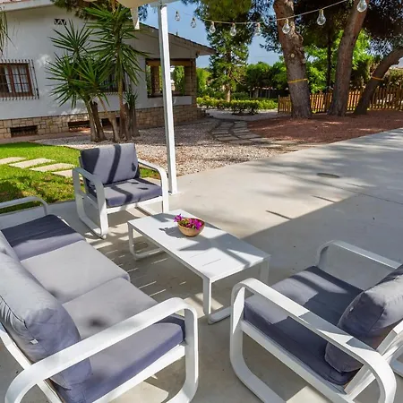 Villa Urban Mansion By Fidalsa