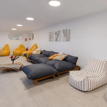 Villa Urban Mansion By Fidalsa